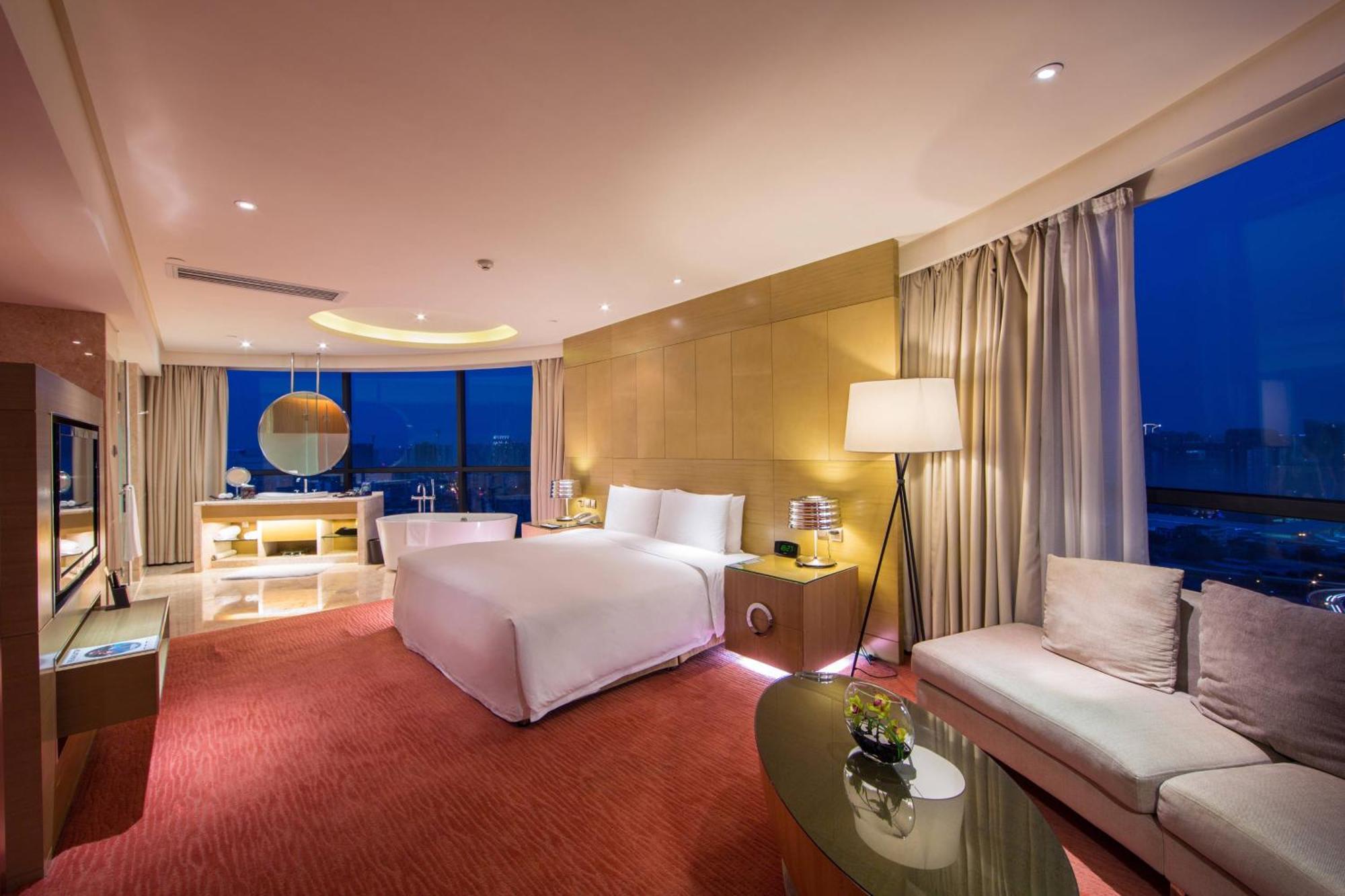 Renaissance Chengdu Hotel Exterior foto